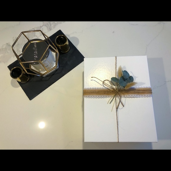 Olaplex Hair Box- All the goods 💕 - Picture 2 of 2